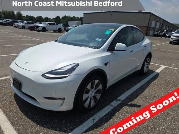 TESLA MODEL Y 2020 5YJYGDEE6LF026859 image